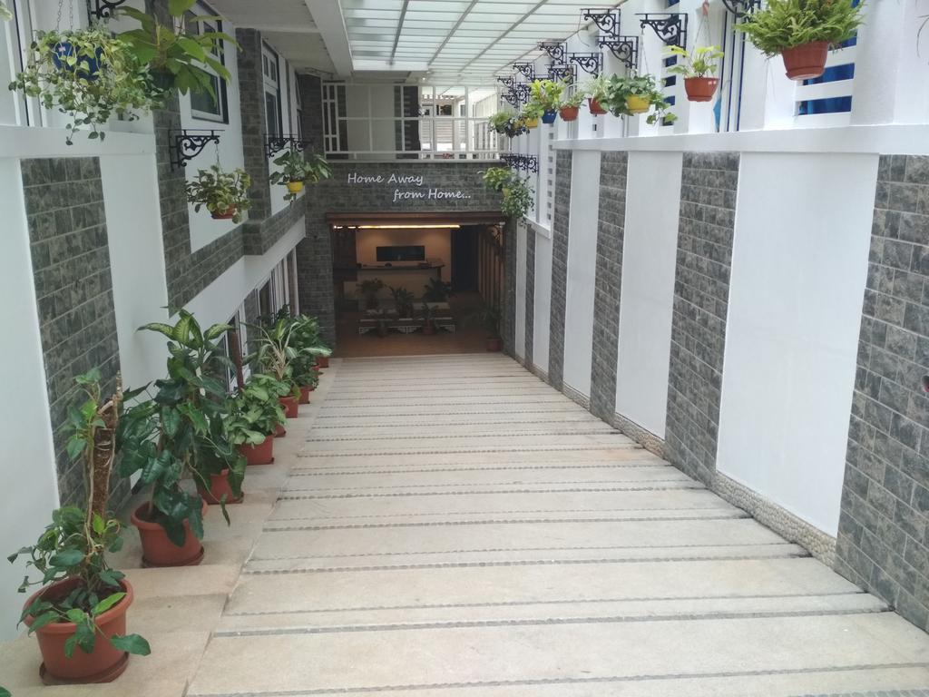White Castle Boutique Apartment Hotel Bangalore Extérieur photo