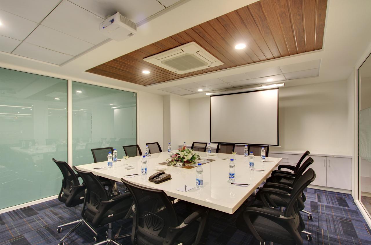 White Castle Boutique Apartment Hotel Bangalore Extérieur photo
