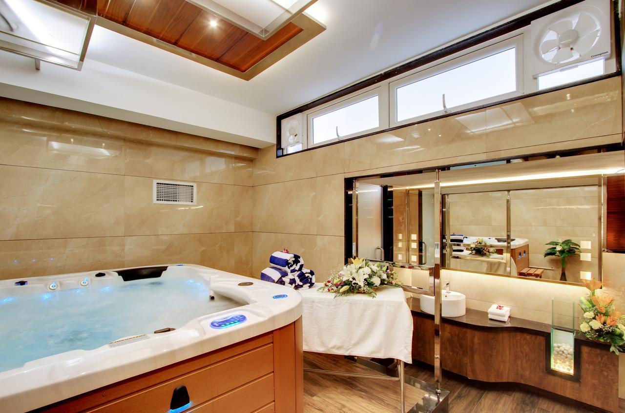 White Castle Boutique Apartment Hotel Bangalore Extérieur photo